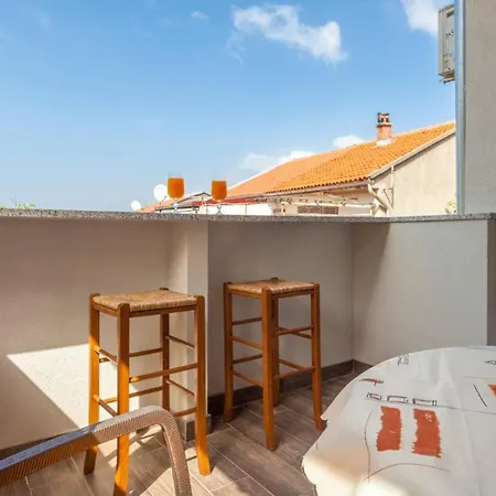 With Wifi Njivice, Krk - 21713 نجيفيش